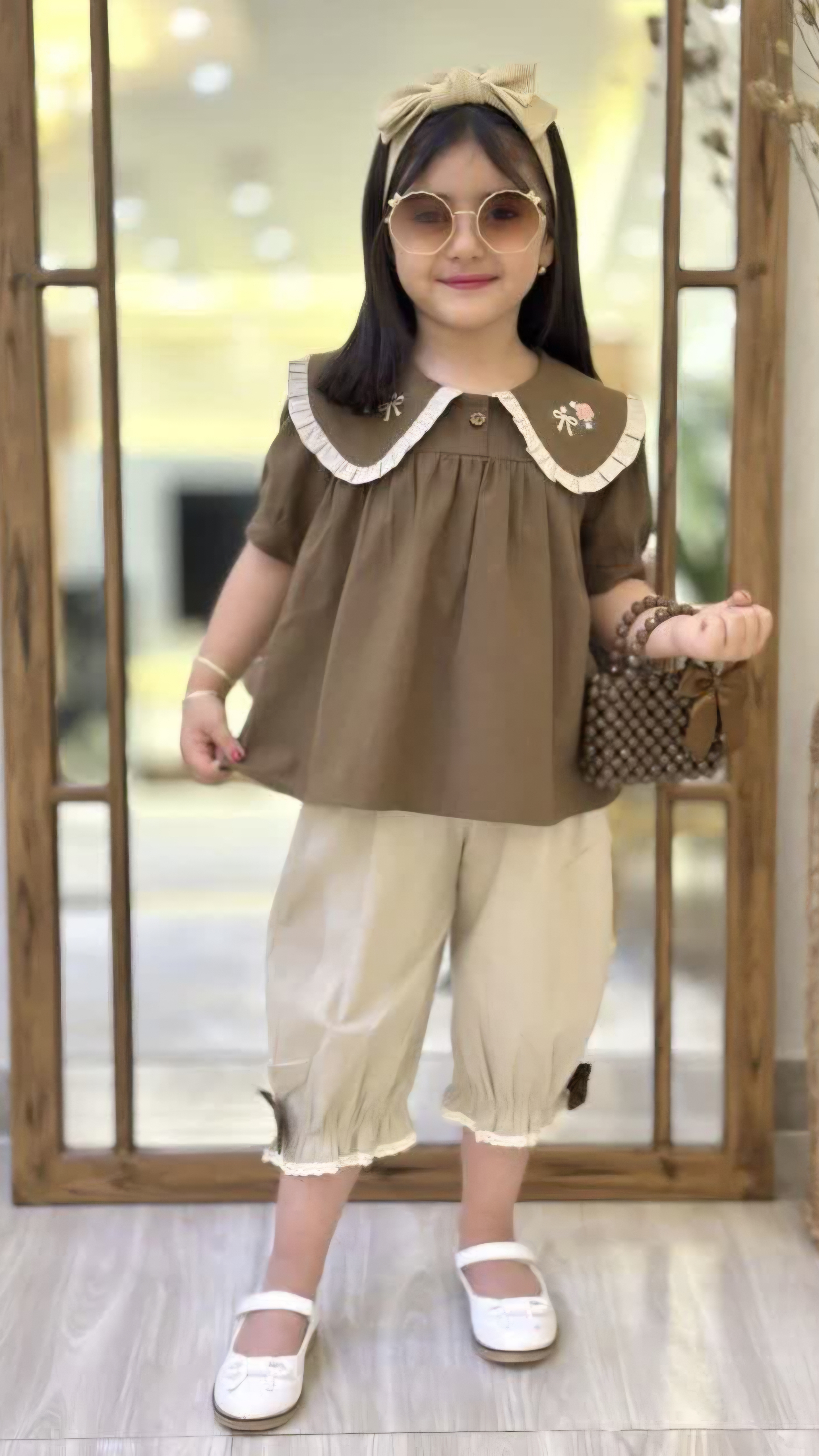 ست عروسک ست شومیز شلوارک ترند وشیک😍 جنس لینن با کیفیت؛ سبک وخنک کاملا با کیفیت تضمینی🫰 مناسب ۳تا ۱۰ سال قواره آزاد 💜راهنمای سایز👇💜  سایز۴۰🩵قدشومیز ۴۱ قدشلوارک ۴۸  سایز۴۵  🩷قدشومیز ۴۴ قدشلوارک ۵۵  سایز۵۰🩵 قدشومیز ۵۰ قد شلوارک ۶۰  سایز۵۵🩷قدشومیز ۵۴ قدشلوارک
